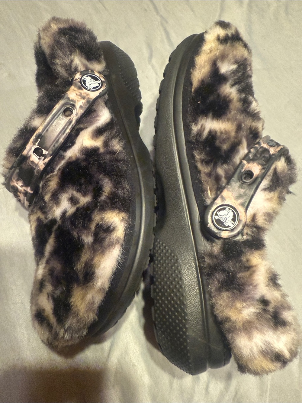 CROCS Faux-Fur Leopard Print Clog - Black and Beige